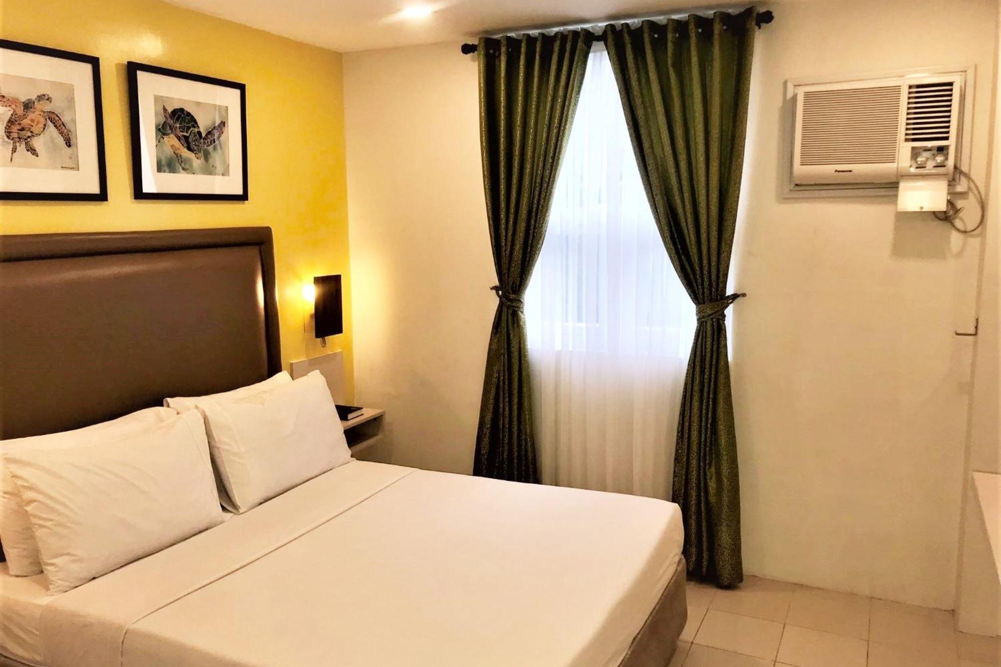 Cebu Uncle Tom'S Cabin Hotel Powered By Cocotel Exterior foto