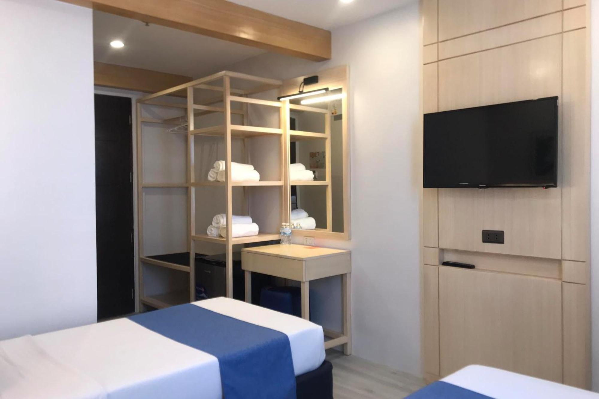 Cebu Uncle Tom'S Cabin Hotel Powered By Cocotel Exterior foto