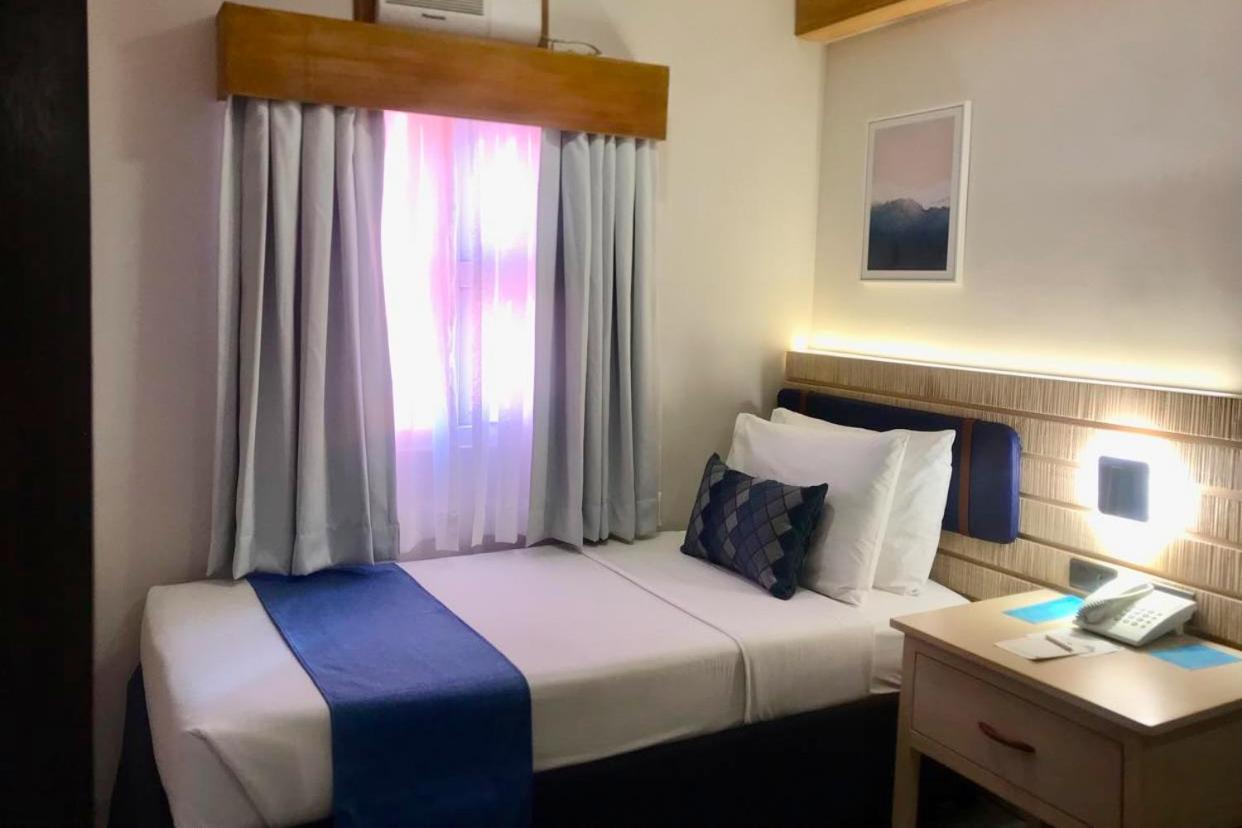 Cebu Uncle Tom'S Cabin Hotel Powered By Cocotel Exterior foto