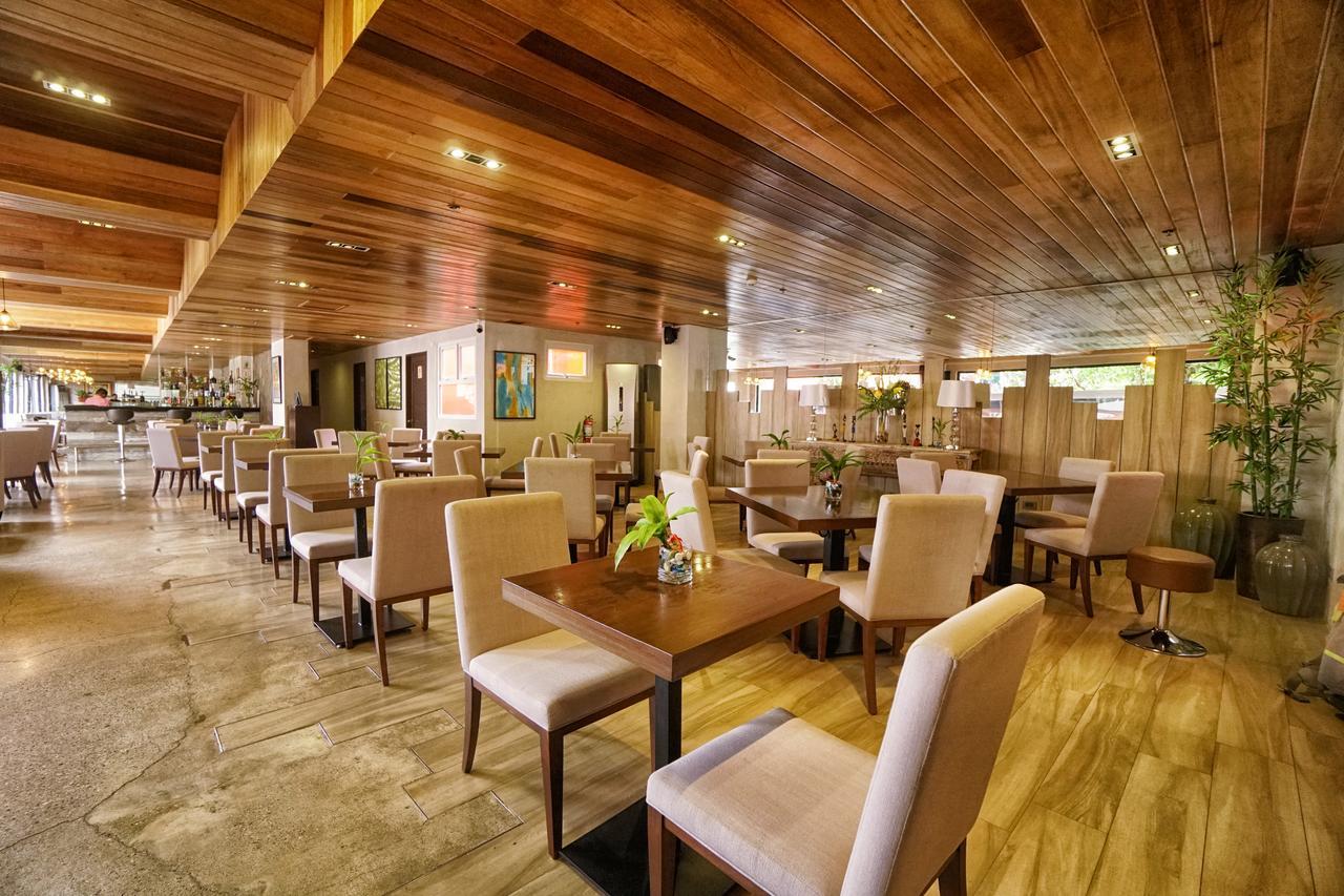 Cebu Uncle Tom'S Cabin Hotel Powered By Cocotel Exterior foto